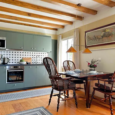 Altes Forsthaus Apartman *