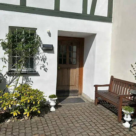 Altes Forsthaus Apartman *